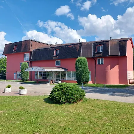 Svět 3*
